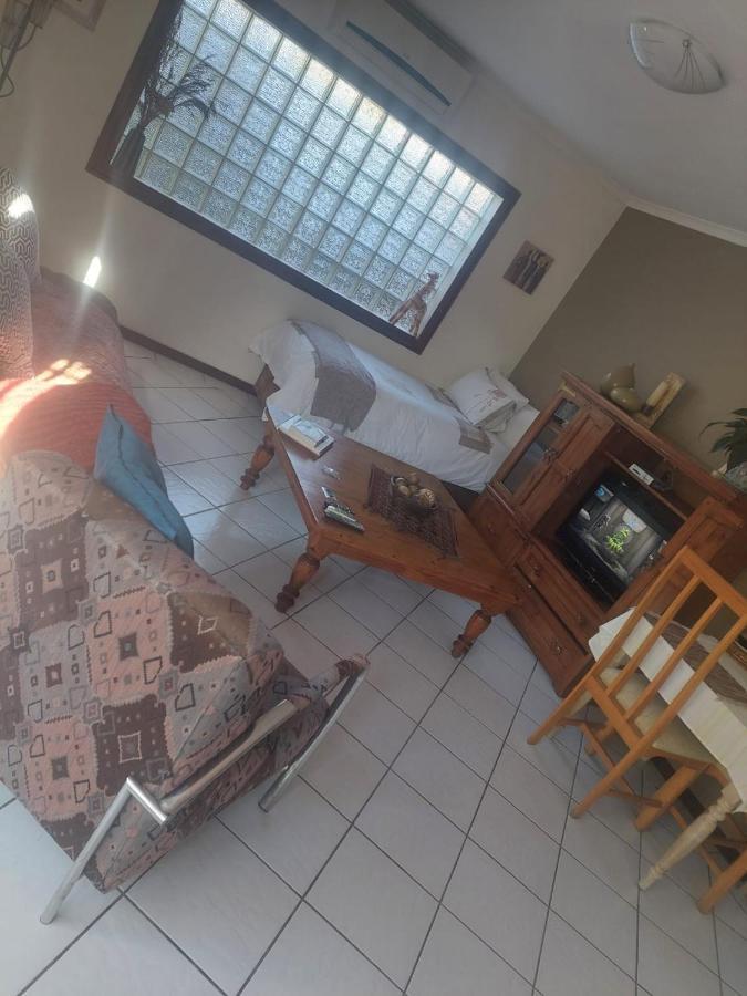 Sleep Eezy Cottages Benoni Exterior foto
