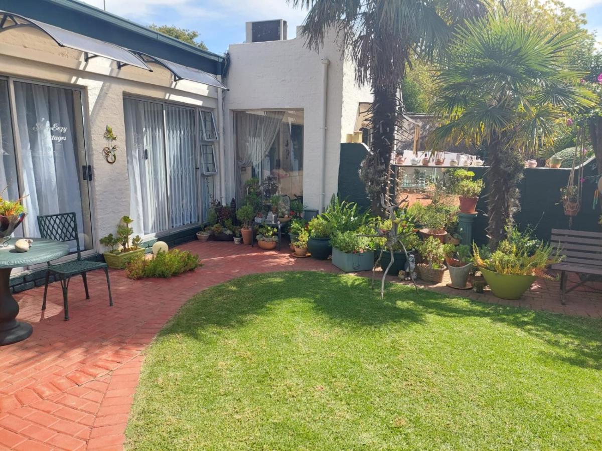 Sleep Eezy Cottages Benoni Exterior foto